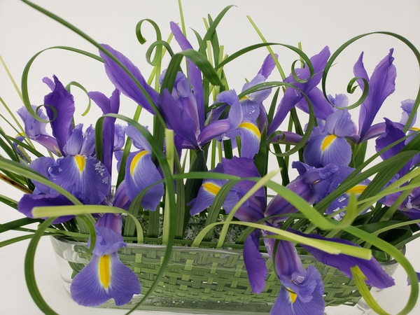 Weaving with foliage ideas for floral design Weaving with foliage ideas for floral design