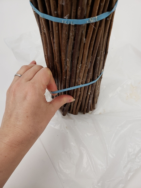 Go around the bundle and test the sticks to make sure they are glued to the bundle Go around the bundle and test the sticks to make sure they are glued to the bundle