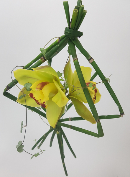 A creative and unusual flower arrangement idea
