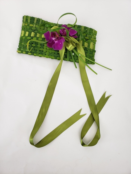 Sustainable and foam free contemporary flower fashion handbag design Sustainable and foam free contemporary flower fashion handbag design