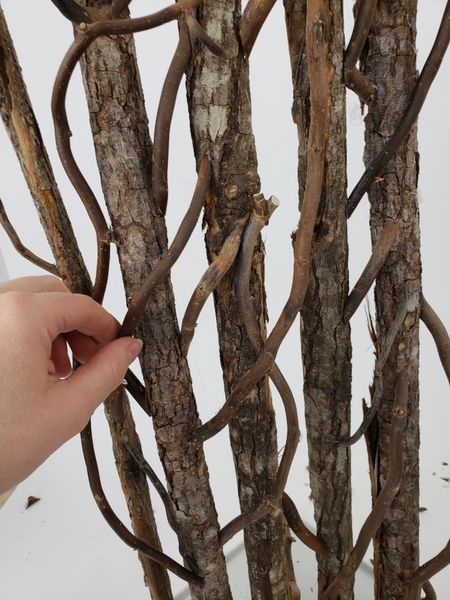 Add in more side branches to complete your the look of your design Add in more side branches to complete your the look of your design