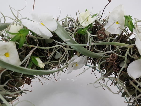 Easy and time saving floral design ideas Easy and time saving floral design ideas