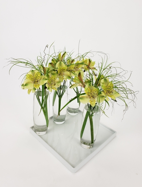 Super Cute bud vase floral design by Christine de Beer Super Cute bud vase floral design by Christine de Beer