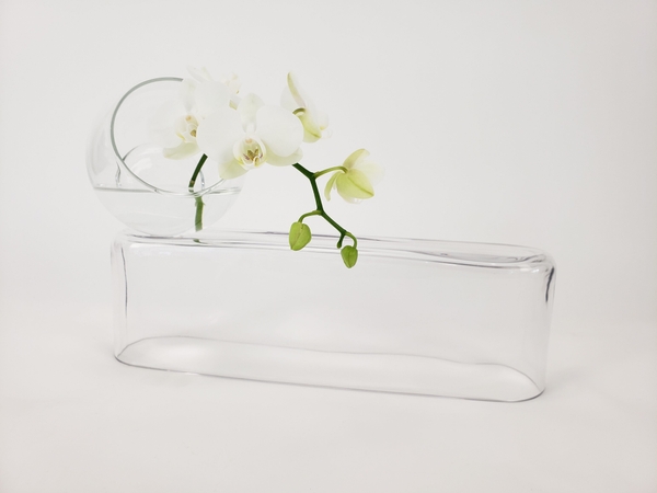 Styling minimal flowers for interiors Styling minimal flowers for interiors