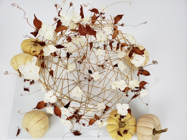 Fall floral design armatures for soft minimal interior styling Fall floral design armatures for soft minimal interior styling