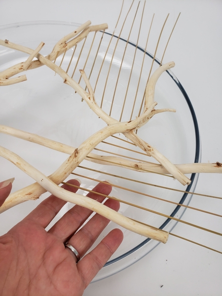 Fill in the next gap between the twigs. Fill in the next gap between the twigs.