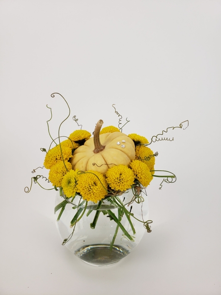 Let’s circle around to this one floral design by Christine de Beer Let’s circle around to this one floral design by Christine de Beer