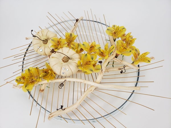Soft minimal floral styling for Autumn Soft minimal floral styling for Autumn